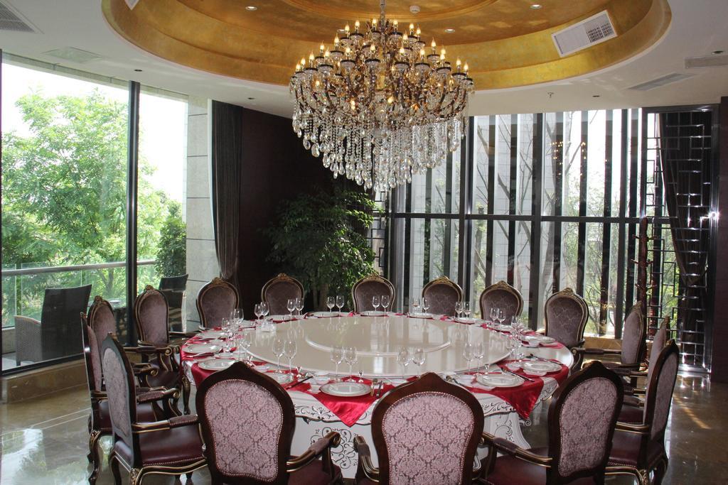 Mushan Qinyuan Meeting Holiday Hotel Chengdu Exterior photo